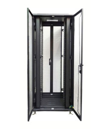 47 HE 19” Serverschrank, mit perforierter Doppelflügeltüren vorne und