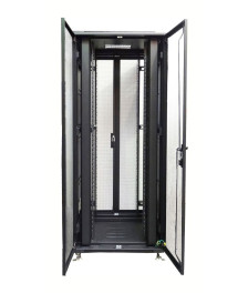 47 HE 19” Serverschrank, mit perforierten Doppelflügeltüren vorne und