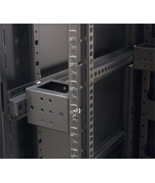 47 HE 19” Serverschrank, mit perforierter Doppelflügeltüren vorne und