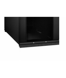 Datacenter bottom seal for 600 mm wide cabinets
